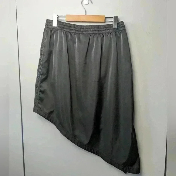 ADIDAS asymmetrical Black Glossy skirt Size medium in great used condition! - Picture 8 of 13